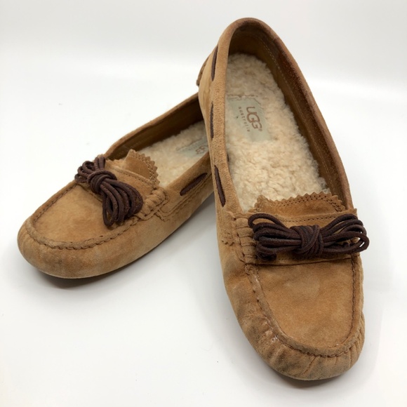Ugg Sz 7 "Meena" Moccasins/Loafers Driving Moccasins, Suede, Sheepskin-lined - Picture 1 of 6